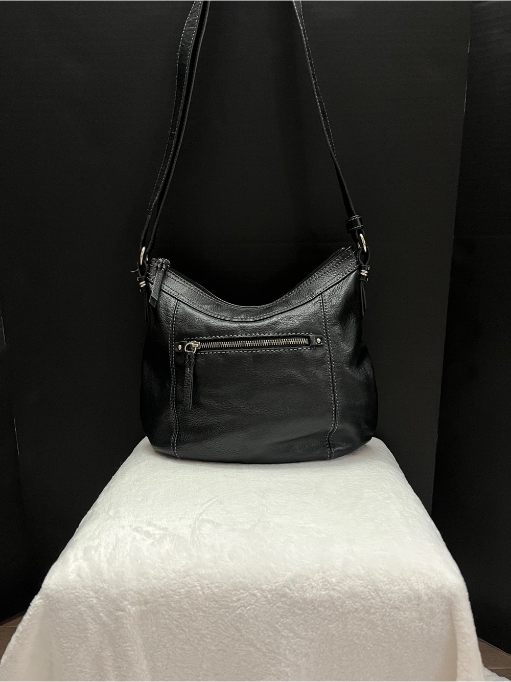 The Sak Black Leather Hobo Shoulder Bag with Front Zip
